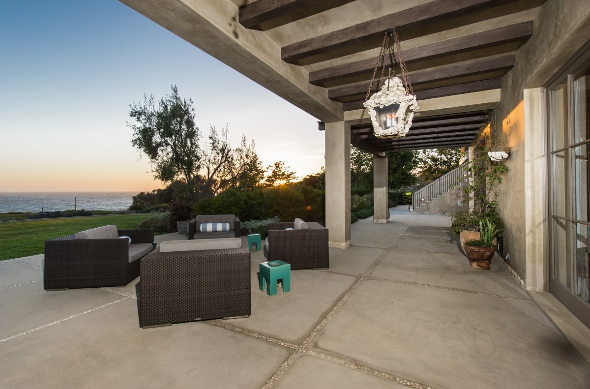 there-are-plenty-of-places-from-which-to-enjoy-a-malibu-sunset