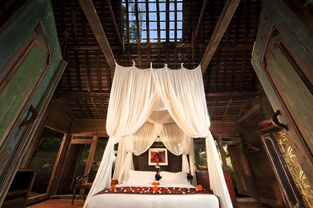 1000x665xbambuindahjawahouseentranceview-1024x681.jpg.pagespeed.ic_.x4hrsikxcl