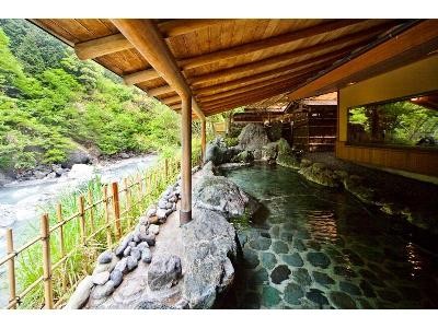 La arquitectura de la oscuridad: edificios para disfrutar por la noche