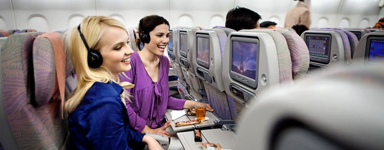 ¿Te vas de vacaciones? Te conviene saber cuáles son las 10 mejores aerolíneas para volar en clase turista