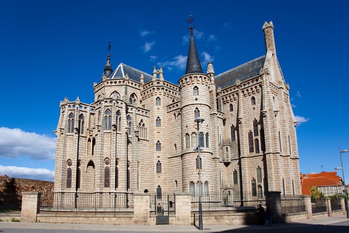 88 aniversario de la muerte de gaudí: repasamos sus obras más relevantes (fotos)