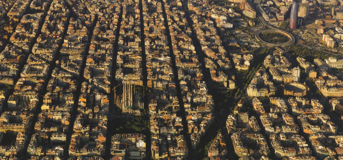 ¿Por qué a un bloque de edificios de viviendas se le llama manzana?