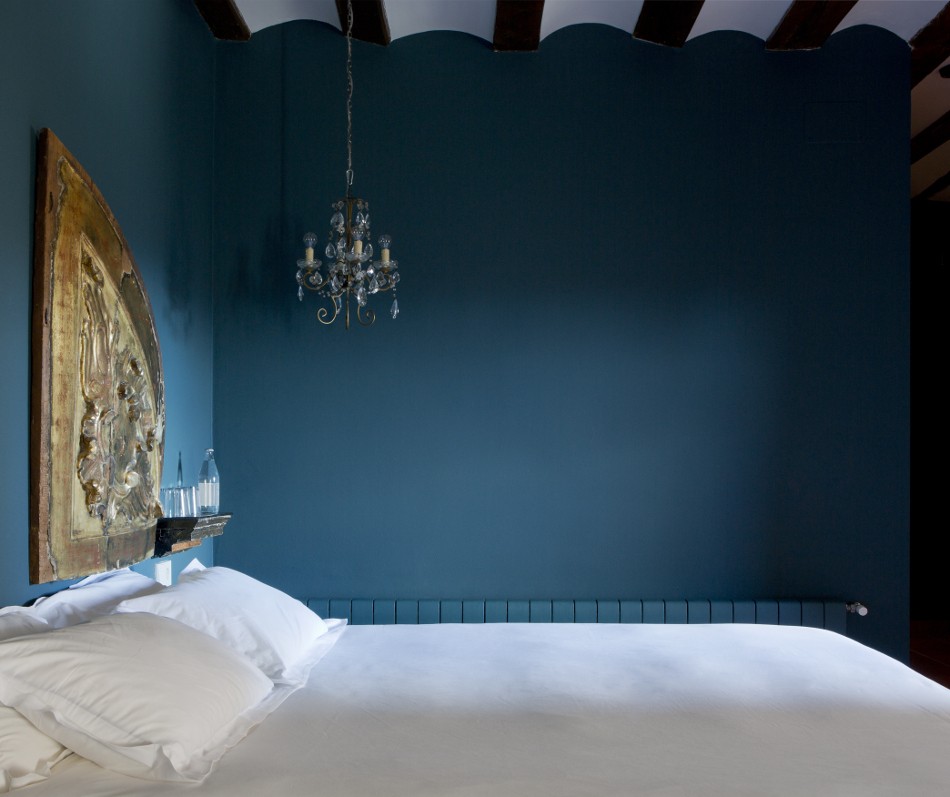 19_baroque_bed_detail