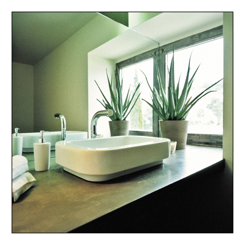 20_a_zen_restroom-main_building