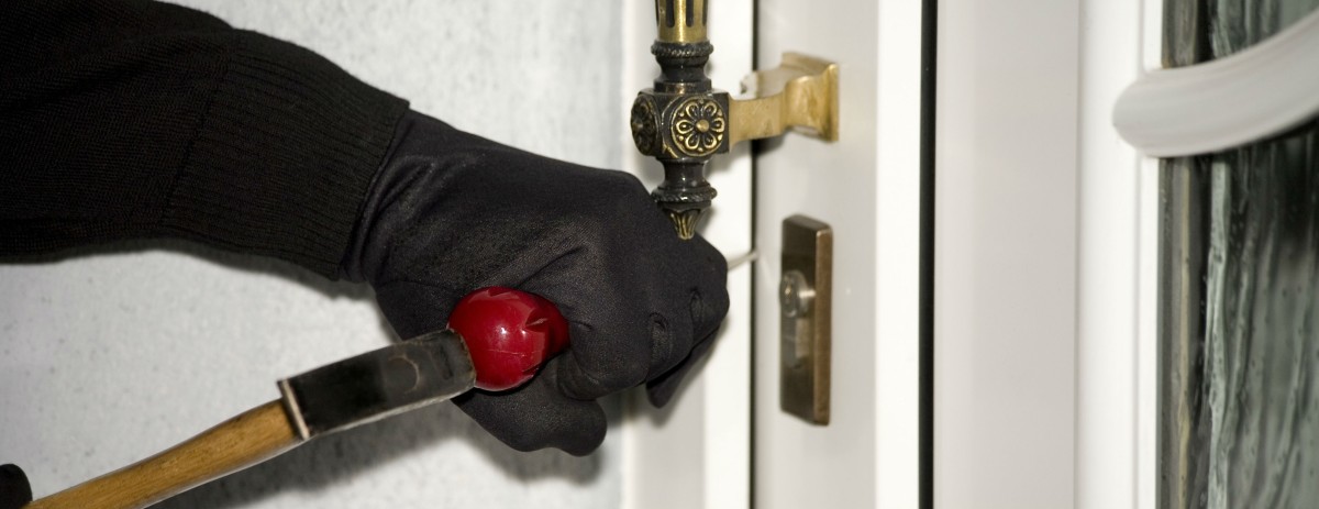 Ahorra y no corras riesgos: guía completa para preparar tu casa en vacaciones