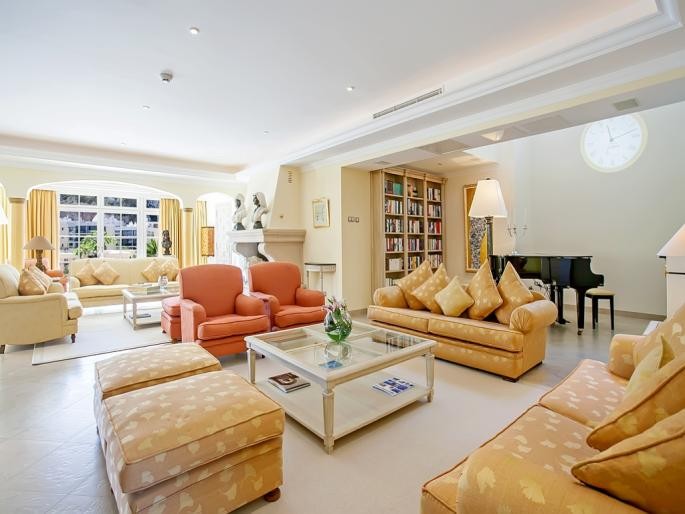 lady-di-castillo-mallorca3