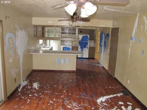 Así no vas a vender tu casa: 26 imágenes de anuncios inmobiliarios que espantarían a cualquier comprador (fotos)