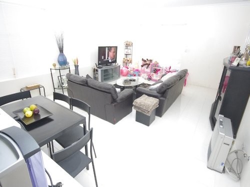 Así no vas a vender tu casa: 26 imágenes de anuncios inmobiliarios que espantarían a cualquier comprador (fotos)