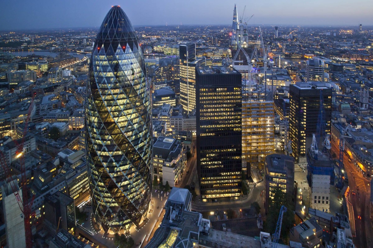 Londres desbanca a Hong Kong como ciudad más cara del mundo para alquilar un piso y una oficina