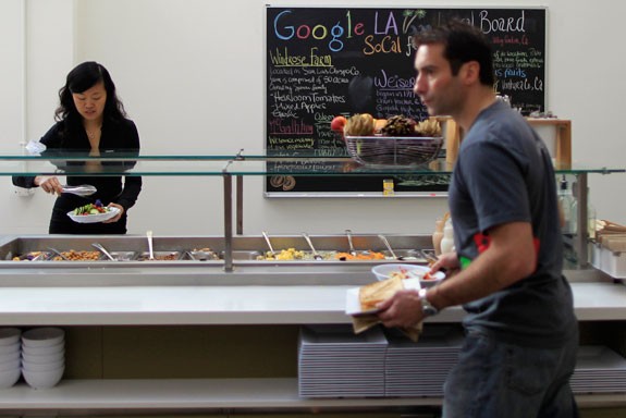 Billares, cápsulas para la siesta y mascotas, así motiva Google a sus trabajadores (fotos)