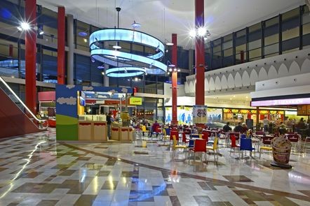 Lar España compra el 58% de la firma propietaria del centro ‘portal de la Marina’ (Alicante)