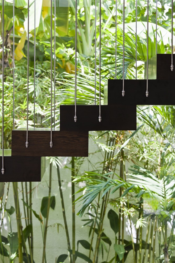 541784fec07a80984c000045_thao-dien-house-mm-architects_0354-666x1000