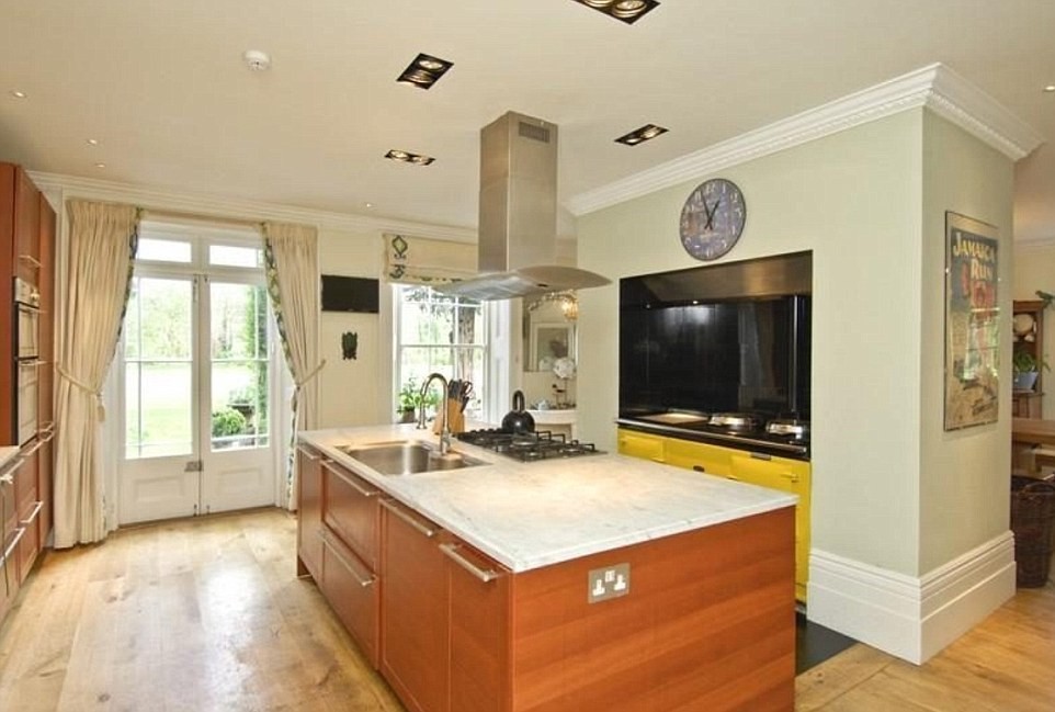 mansion-clooney-berkshire3