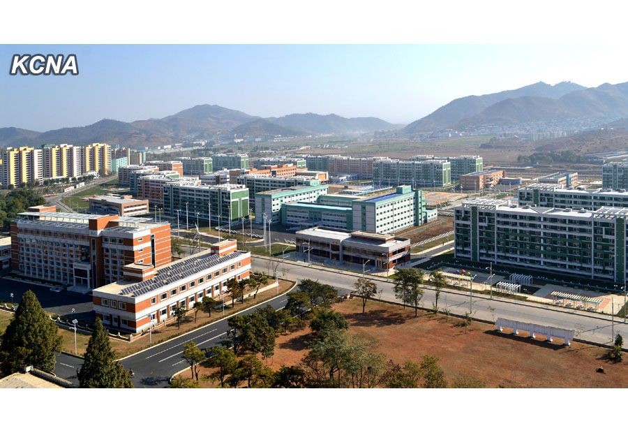 La fiebre del ladrillo llega a Corea del Norte (fotos)