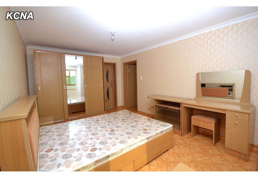 La fiebre del ladrillo llega a Corea del Norte (fotos)