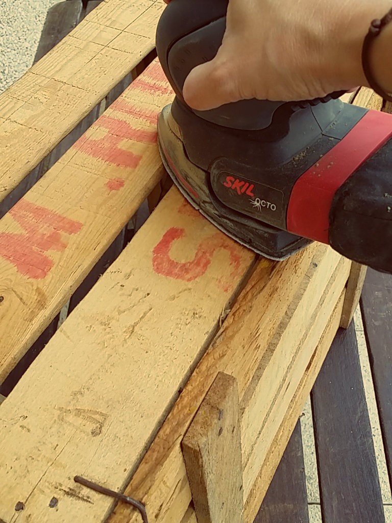 ‘Do It Yourself’ 01: cómo convertir una antigua caja de madera en un original cajón de almacenaje 