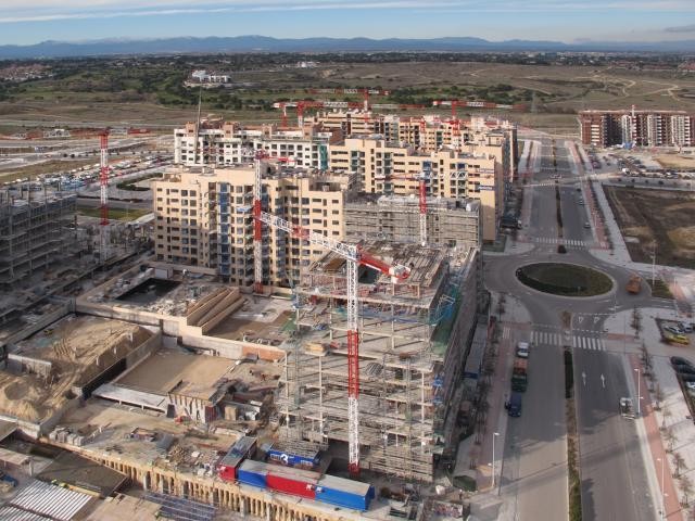 Nuevo culebrón en Valdebebas: acusan a la Junta de delito urbanístico