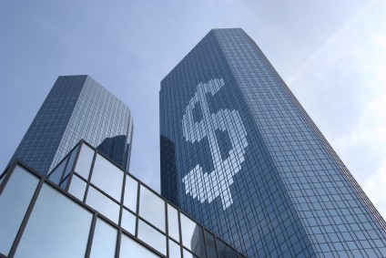 Los grandes bancos se gastan 15.000 millones en abogados en lugar de impulsar la economía