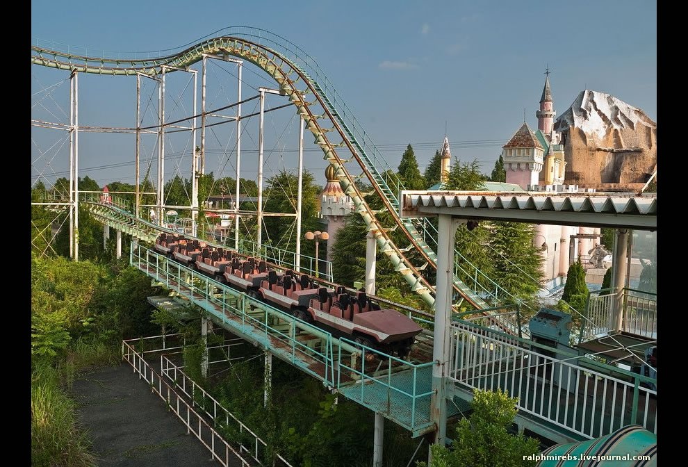 august-2011-screw-coaster-at-abandoned-dreamland