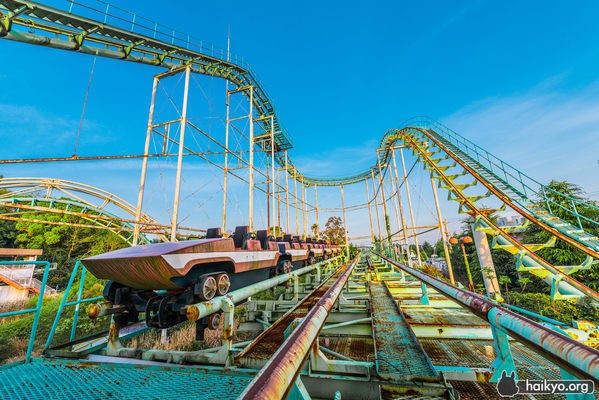 Se vende copia perfecta y abandonada de ‘Disneyland’ por 5 millones de euros (fotos)