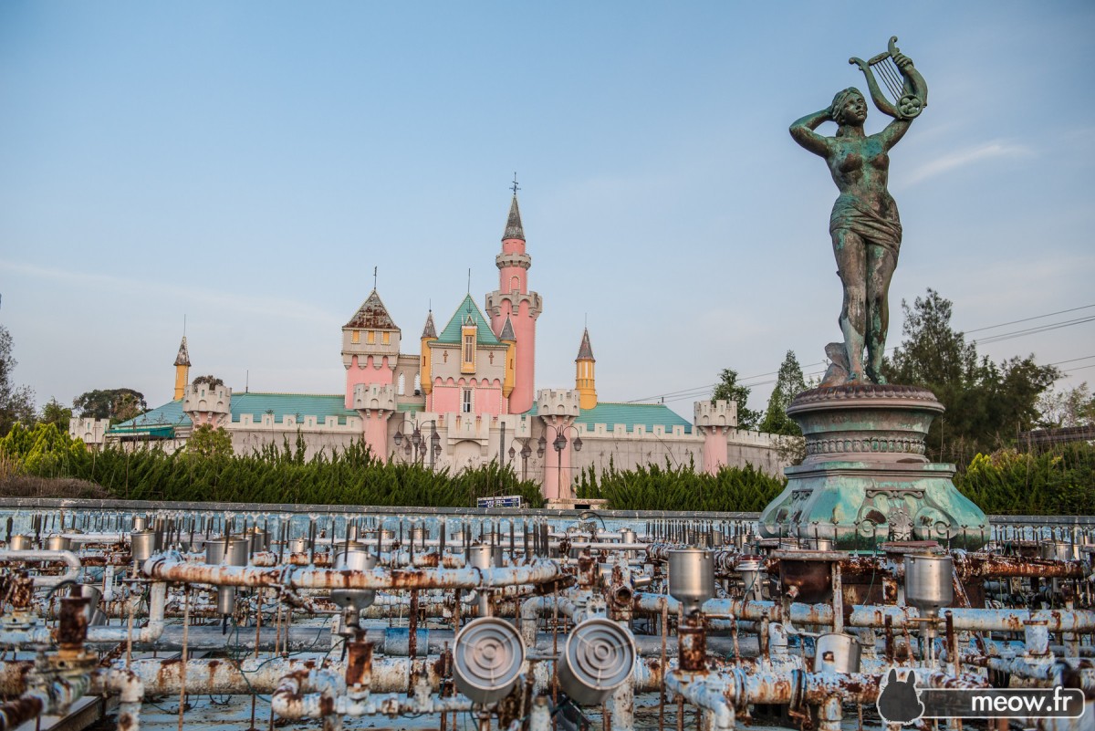 Se vende copia perfecta y abandonada de ‘Disneyland’ por 5 millones de euros (fotos)