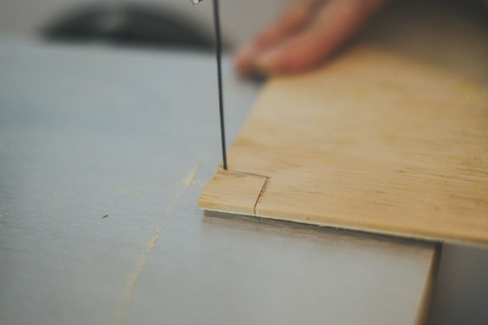 ‘Do it yourself’ 04: cómo convertir una silla antigua en una moderna estantería