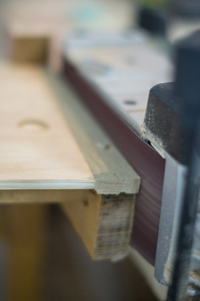 ‘Do it yourself’ 04: cómo convertir una silla antigua en una moderna estantería