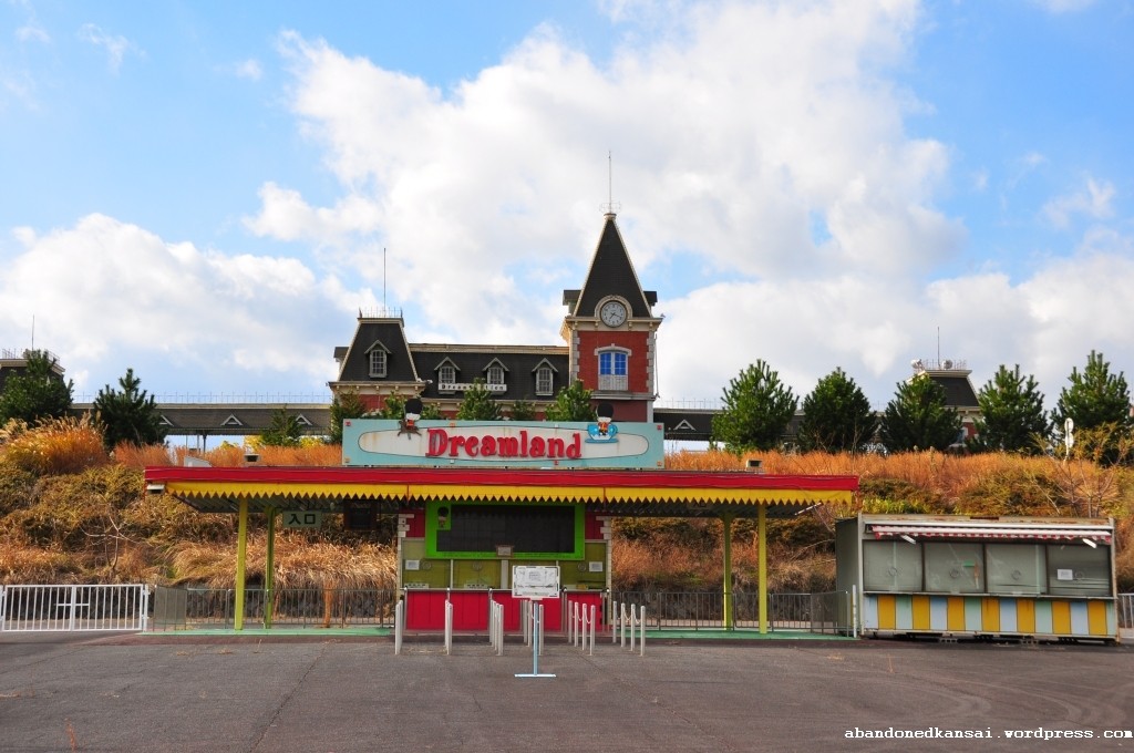 Se vende copia perfecta y abandonada de ‘Disneyland’ por 5 millones de euros (fotos)