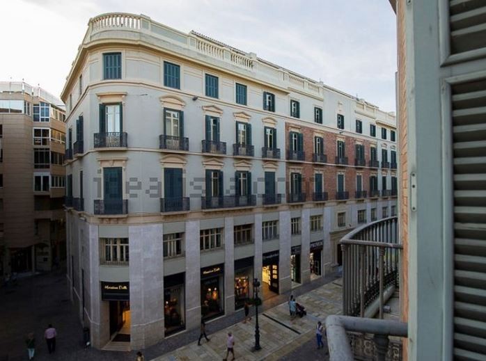 edificio de oficinas en el centro de Málaga