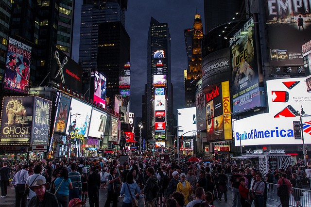 La arquitectura de la oscuridad: edificios para disfrutar por la noche