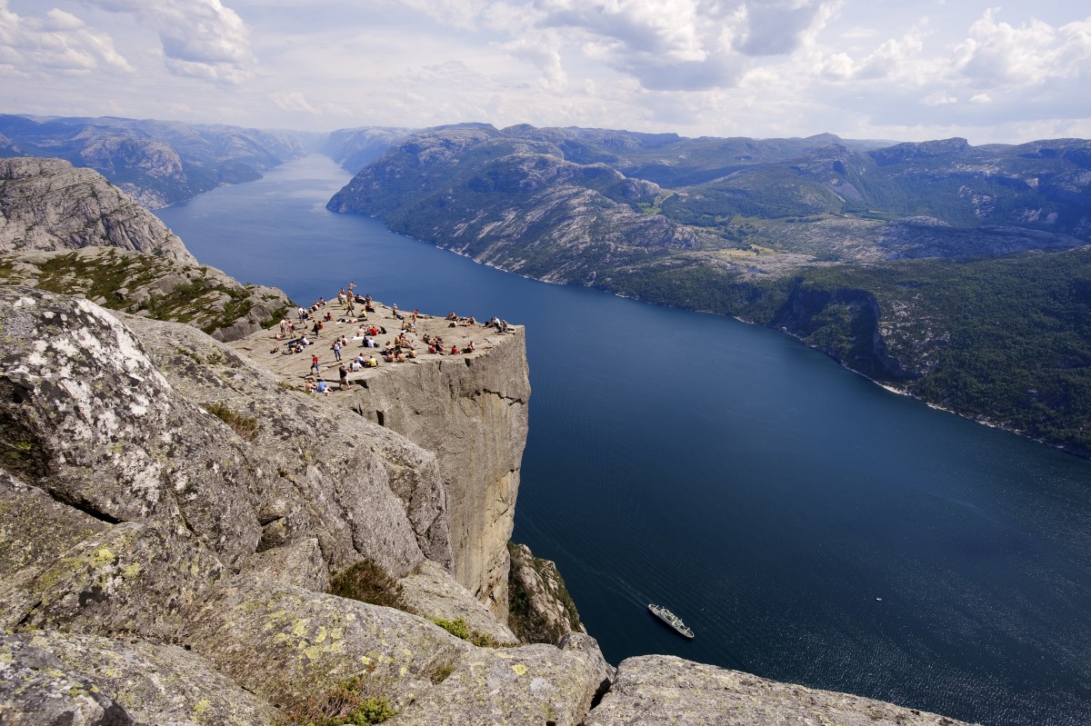 El Fondo de Pensiones de Noruega invierte 4.300 millones en inmuebles en 2014