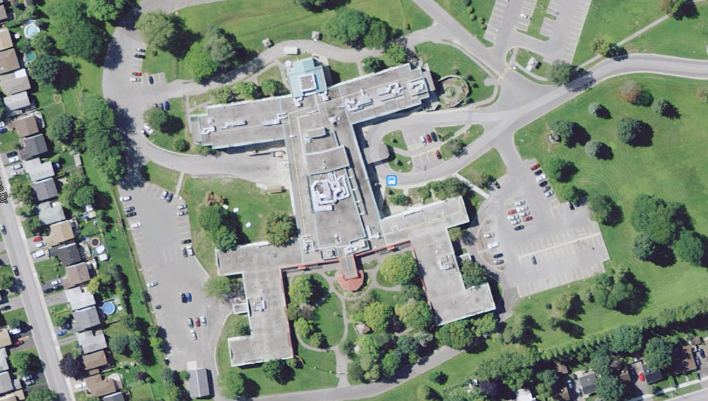 La mayor broma arquitectónica del mundo: un hospital de Canadá tiene forma de hombre desnudo (fotos)