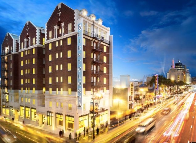 El imperio inmobiliario de la Iglesia de la Cienciología: más de 9.000 edificios en todo el mundo y una catedral de 120 millones