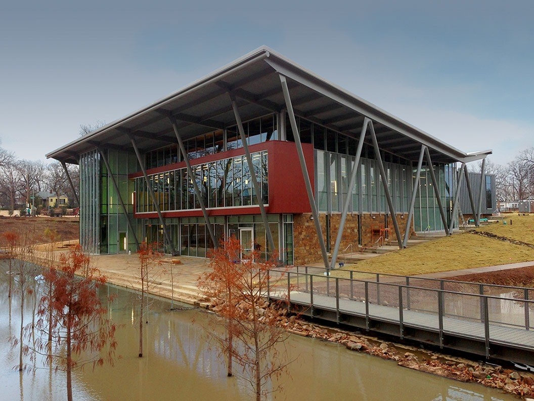 Las bibliotecas vuelven a estar de moda: seis ejemplos de diseños innovadores en EEUU