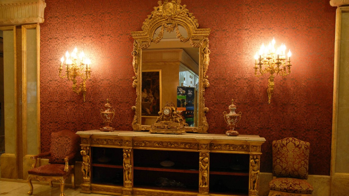 grand-hills-broumana-luxury-hotel-lebanon-luxurious-antique-interior