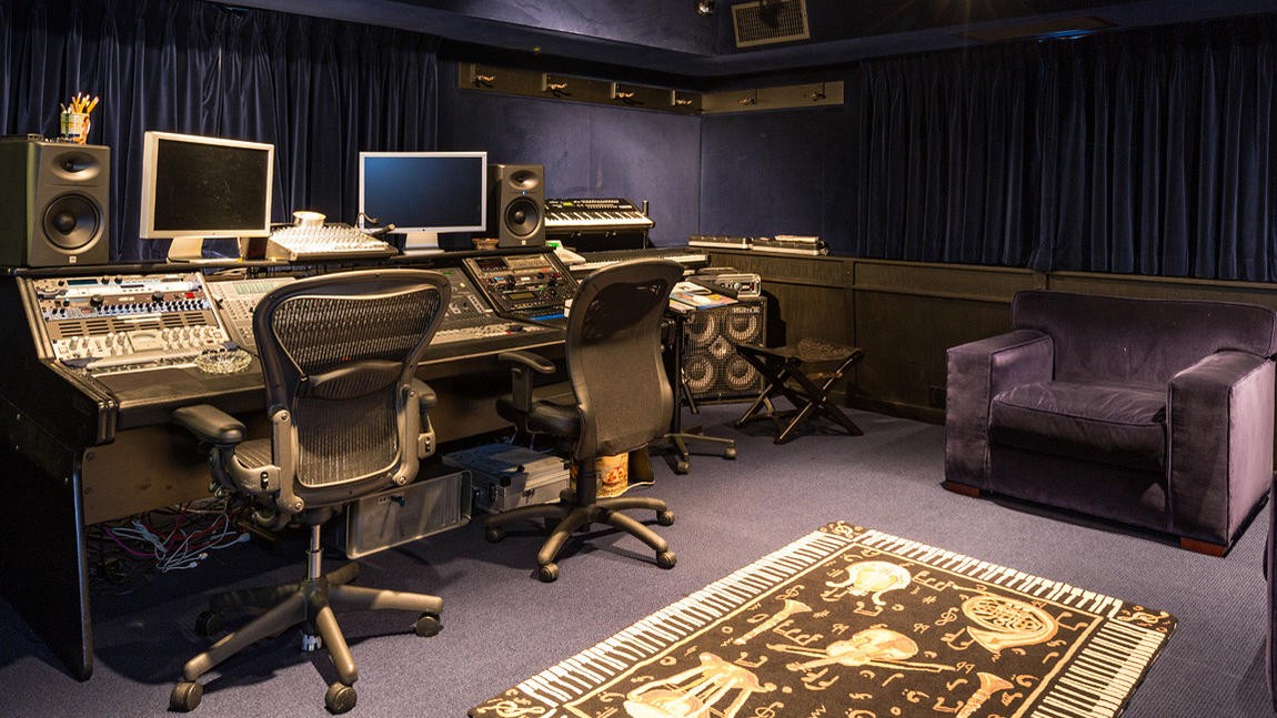 la-fi-hotprop-melanie-griffith-20150422-pictur-006