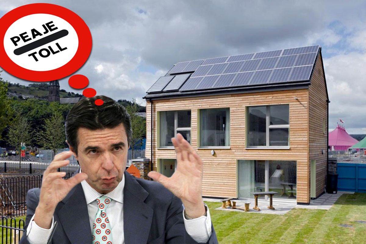 El Gobierno, ahogado en un tsunami de alegaciones contra el borrador del decreto del 'impuesto al sol'