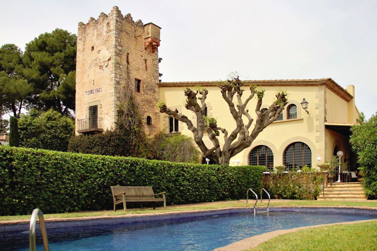 Masía con torre Masía con torre en venta en Montmar, Castelldefels