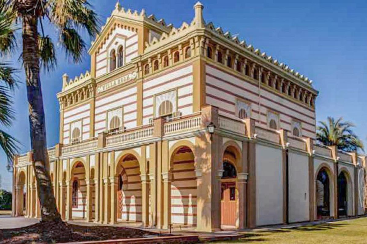 Masía colonial - Masia de Can Xicarró o Villa Rosa Masía en venta en Vilanova i la Geltrú (Barcelona)