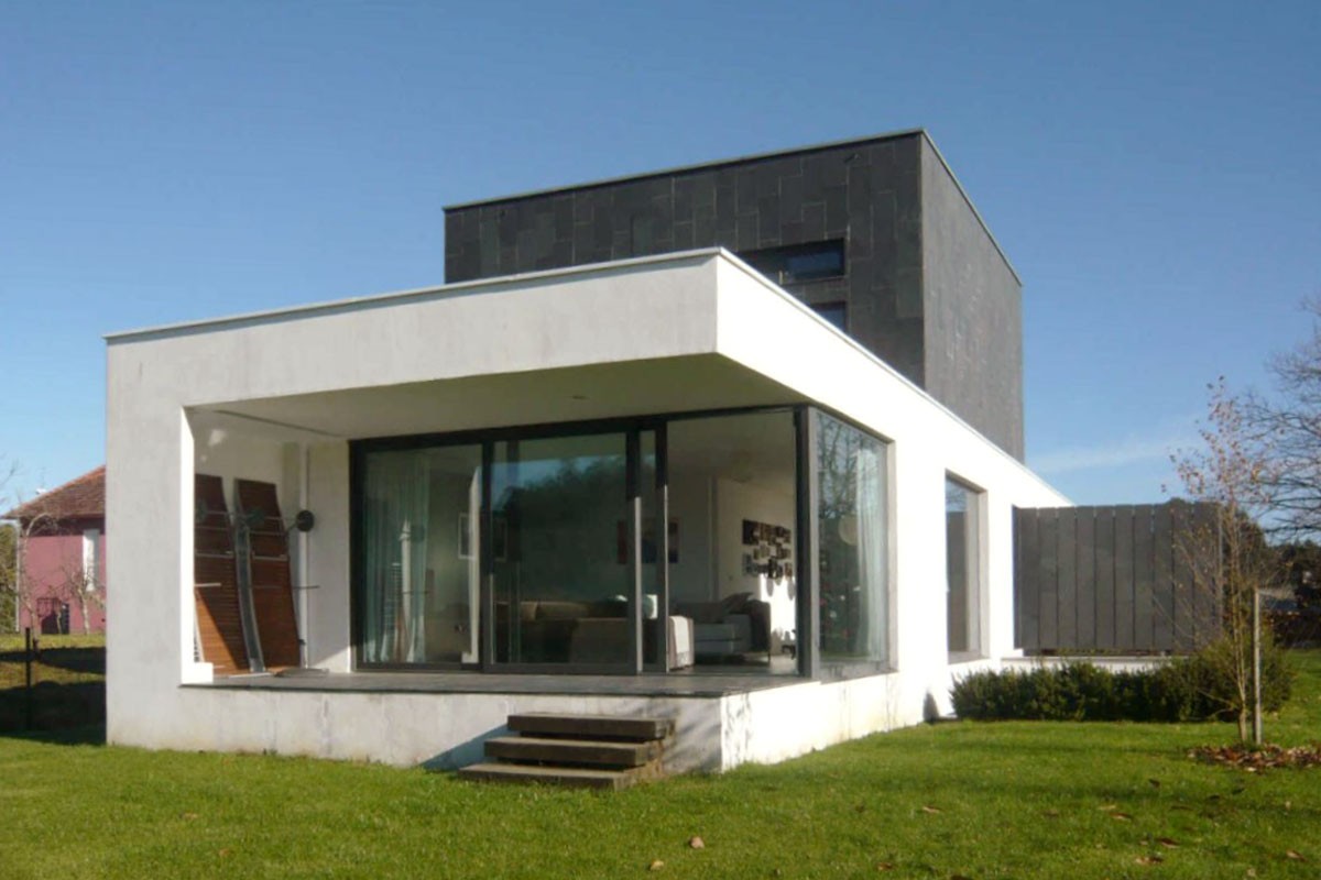 Chalet en en Bergondo, A Coruña con calefacción por suelo radiante, alimentada por energía geotérmica