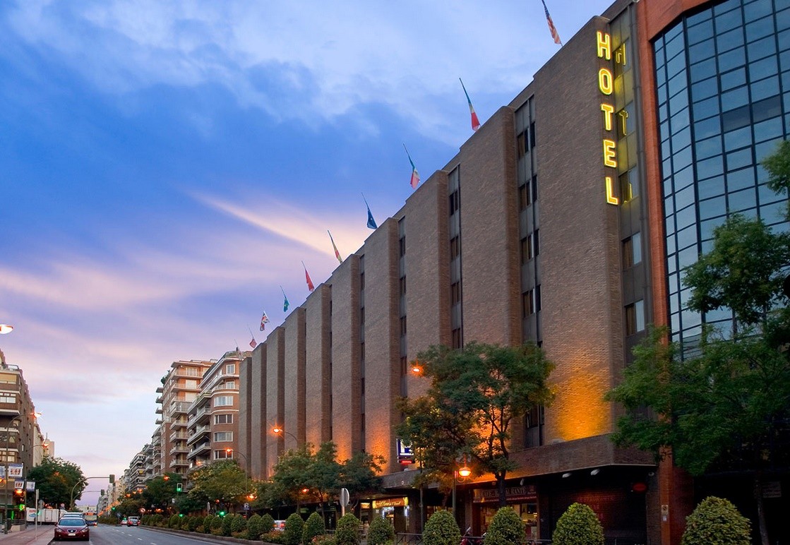 Lavado de cara para el hotel Convención