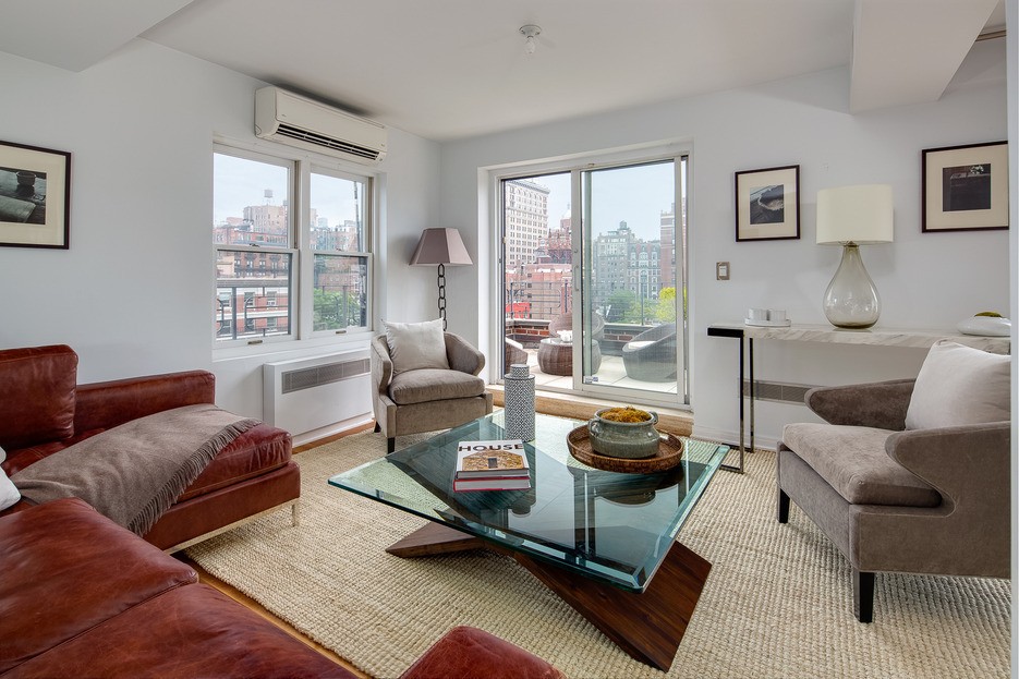 julia-roberts-family-room