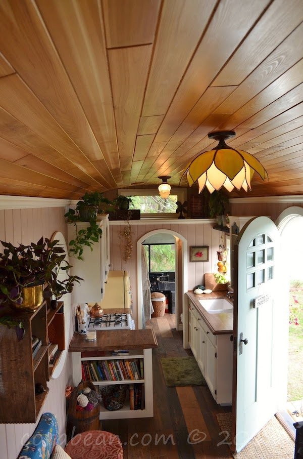Cuatro ideas para convertir un autobús viejo en una casa rodante