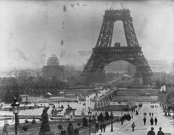 En obras: así eran las construcciones más icónicas del mundo cuando estaban en los huesos