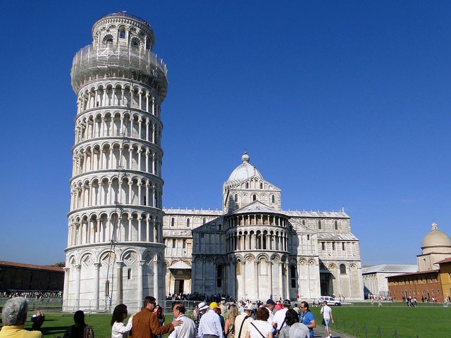 En obras: así eran las construcciones más icónicas del mundo cuando estaban en los huesos