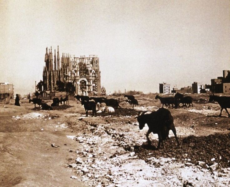 En obras: así eran las construcciones más icónicas del mundo cuando estaban en los huesos