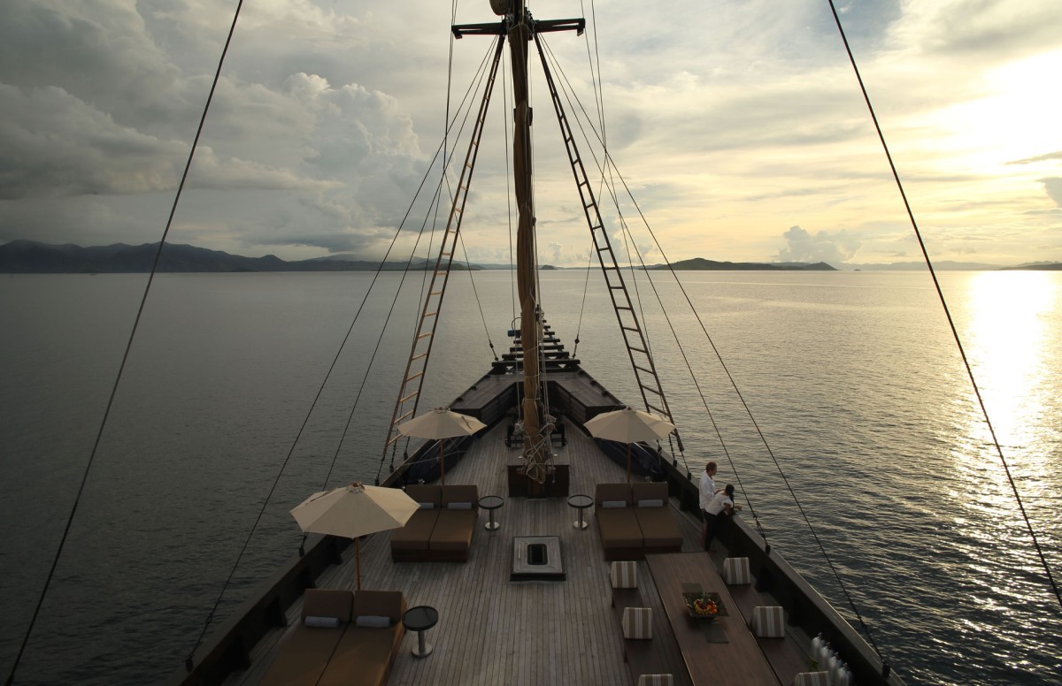 La proa del barco - hotel