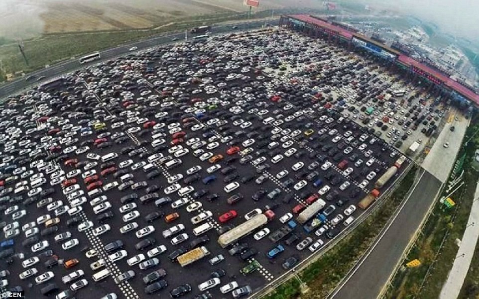 Si viajas en el puente, no te quejes de los atascos: esto es lo que pasa en China cuando hay vacaciones