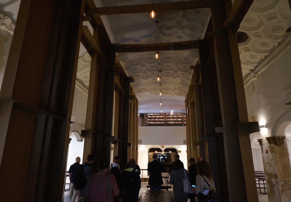 de_banco_a_centro_artistico_07