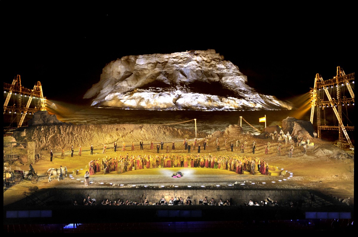 Un lago, una estación de tren o una mina: los ‘teatros’ de ópera más inusuales